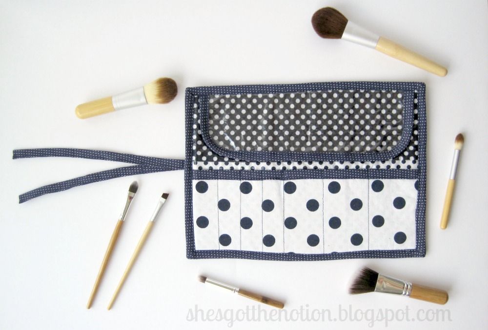 Fat Quarter Series Makeup Brush Roll sewing tutorial She's Got the
